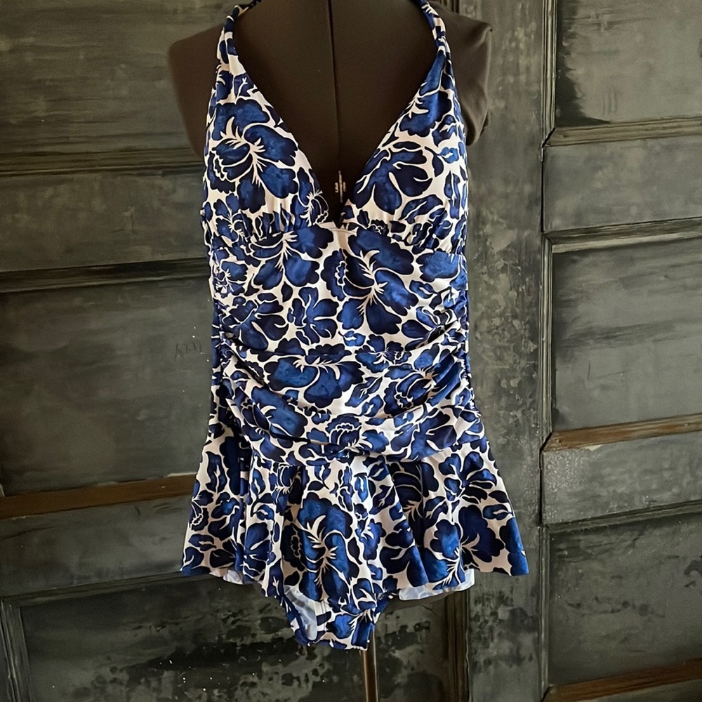 Chaps swimsuit size 10